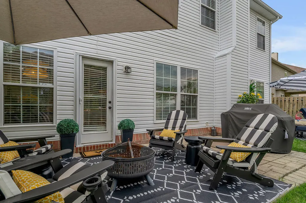 608 Bunchberry Row Lexington KY 40509