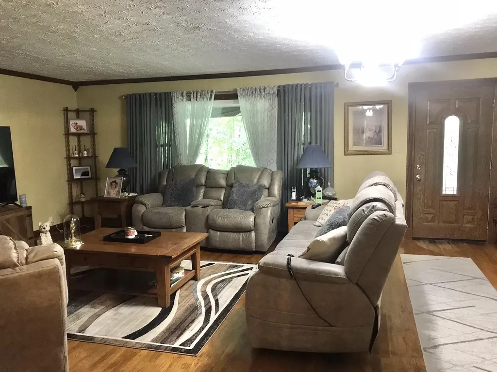 16596 W Us. Highway 60 Olive Hill KY 41164