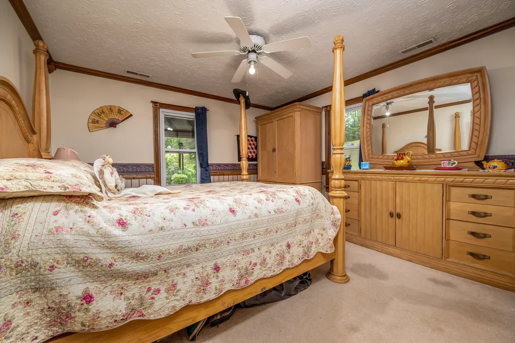 16596 W Us. Highway 60 Olive Hill KY 41164
