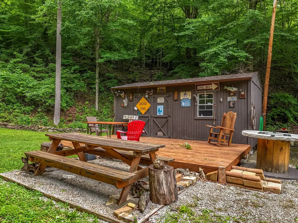 16596 W Us. Highway 60 Olive Hill KY 41164