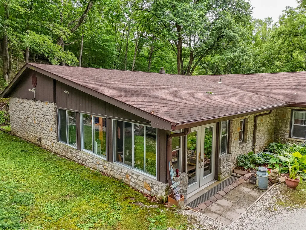 16596 W Us. Highway 60 Olive Hill KY 41164