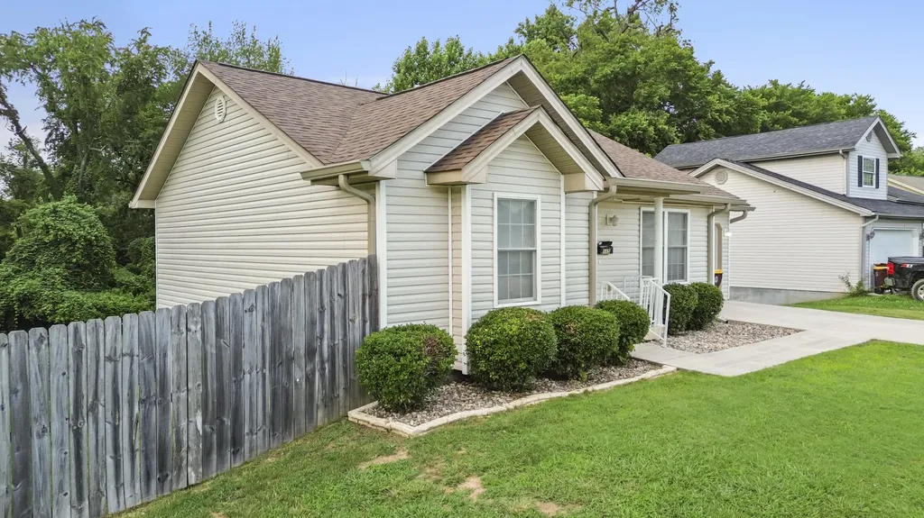 115 Farmer Street Somerset KY 42501