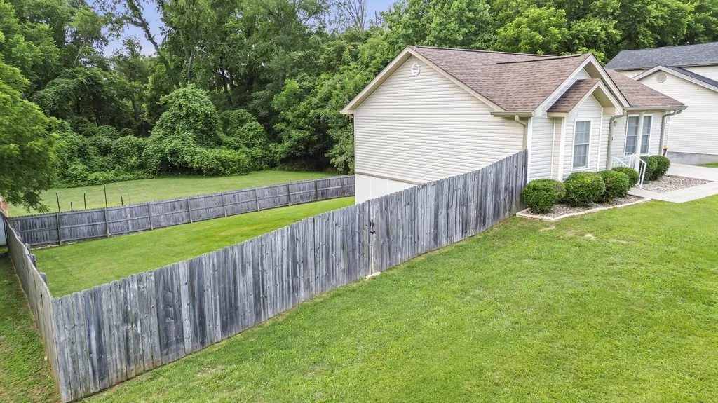 115 Farmer Street Somerset KY 42501