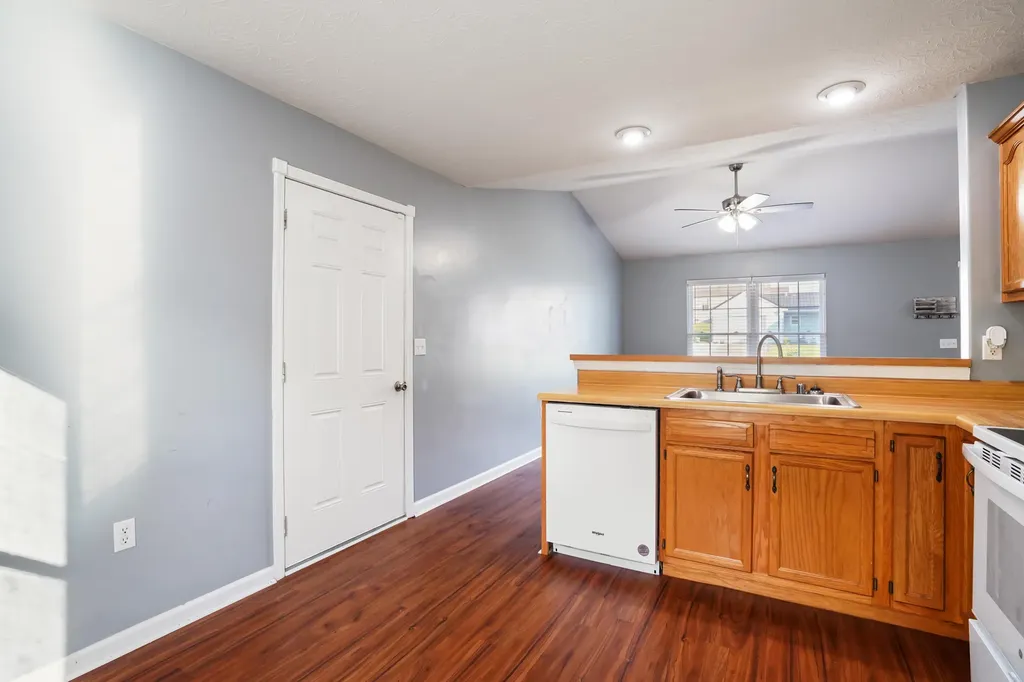 115 Farmer Street Somerset KY 42501