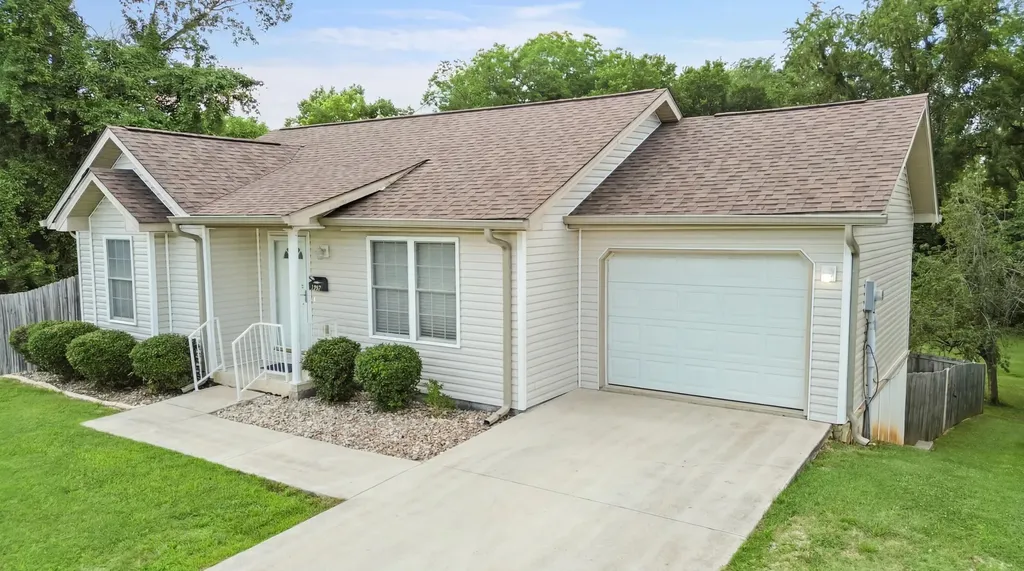 115 Farmer Street Somerset KY 42501
