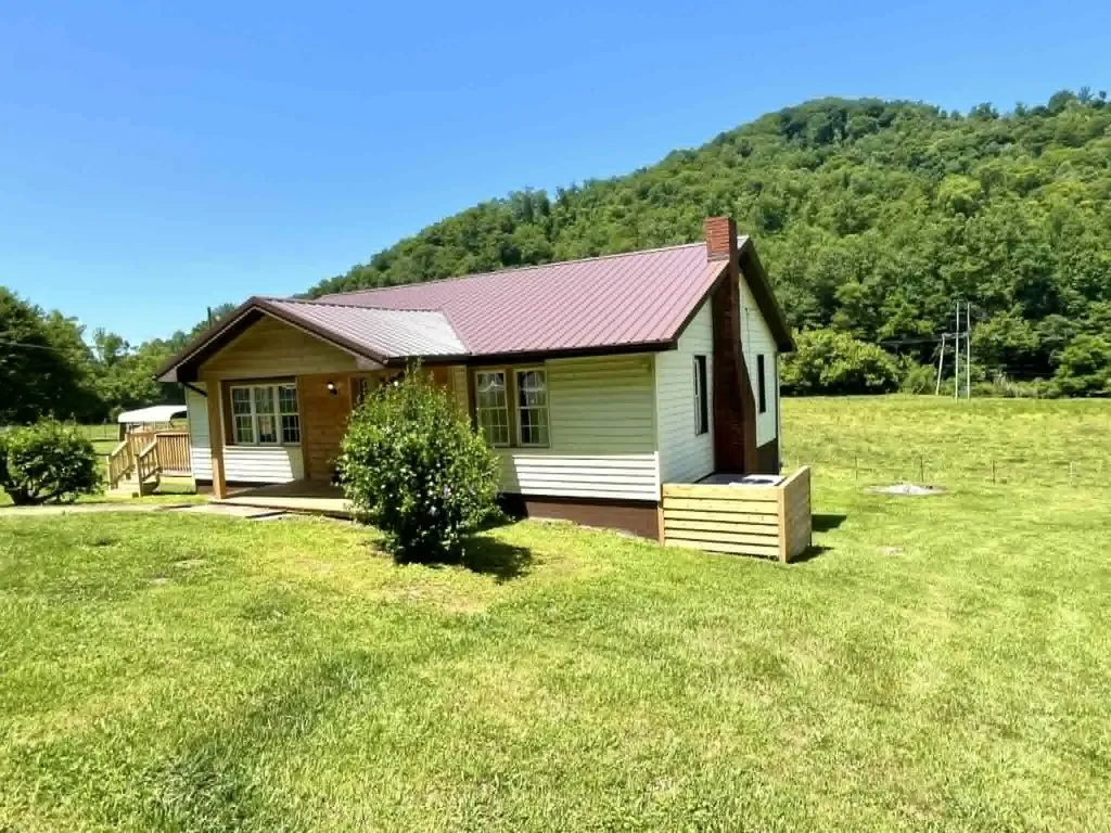 2082 Kentucky 92 Pineville KY 40977