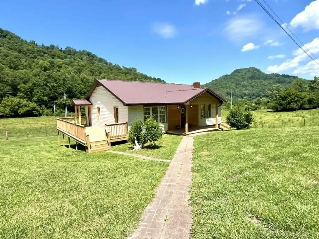 2082 Kentucky 92 Pineville KY 40977
