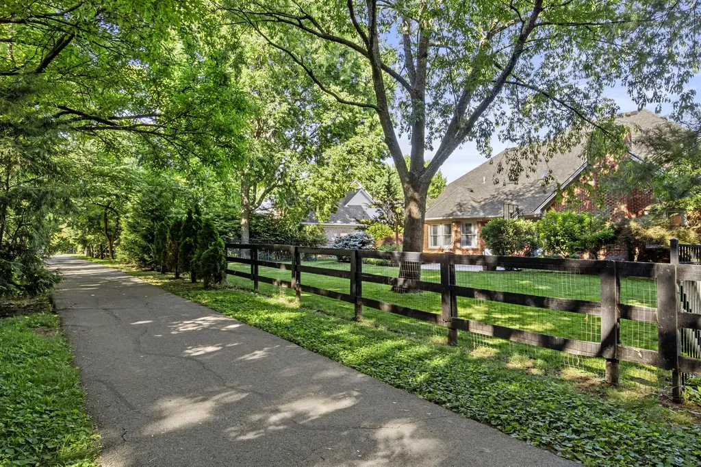 3049 Old Field Way Lexington KY 40513