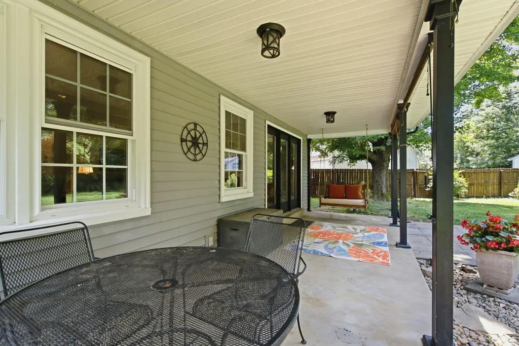 418 Wells Lane Versailles KY 40383