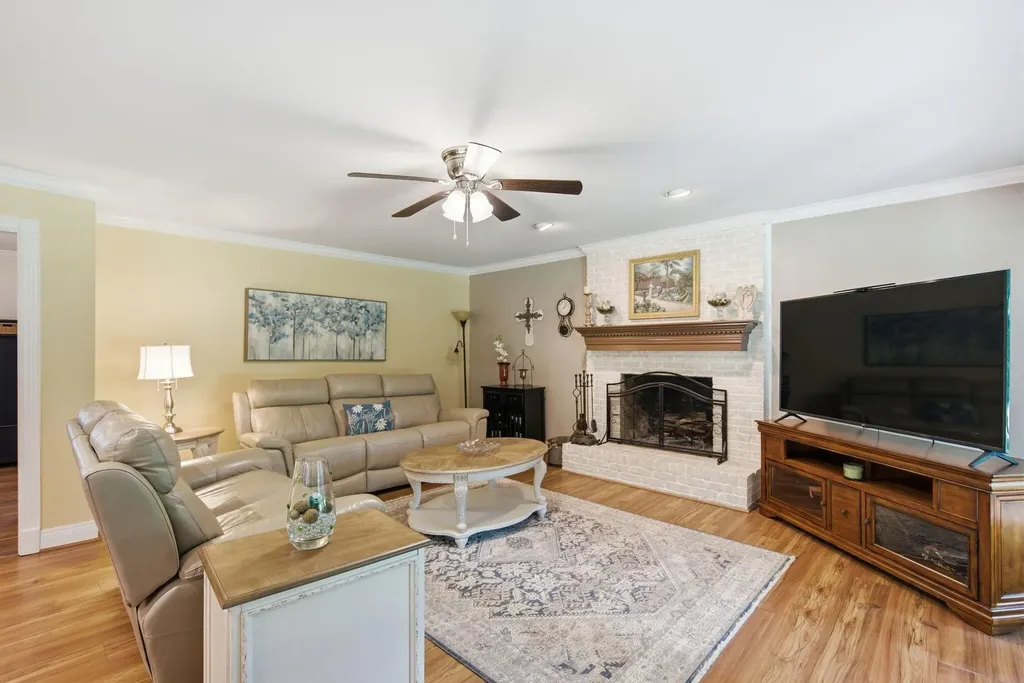 418 Wells Lane Versailles KY 40383