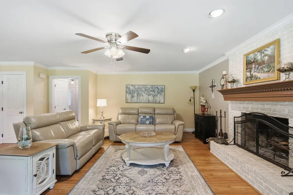 418 Wells Lane Versailles KY 40383