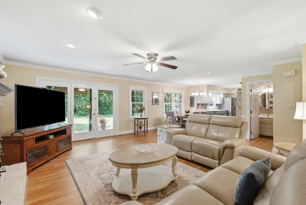 418 Wells Lane Versailles KY 40383