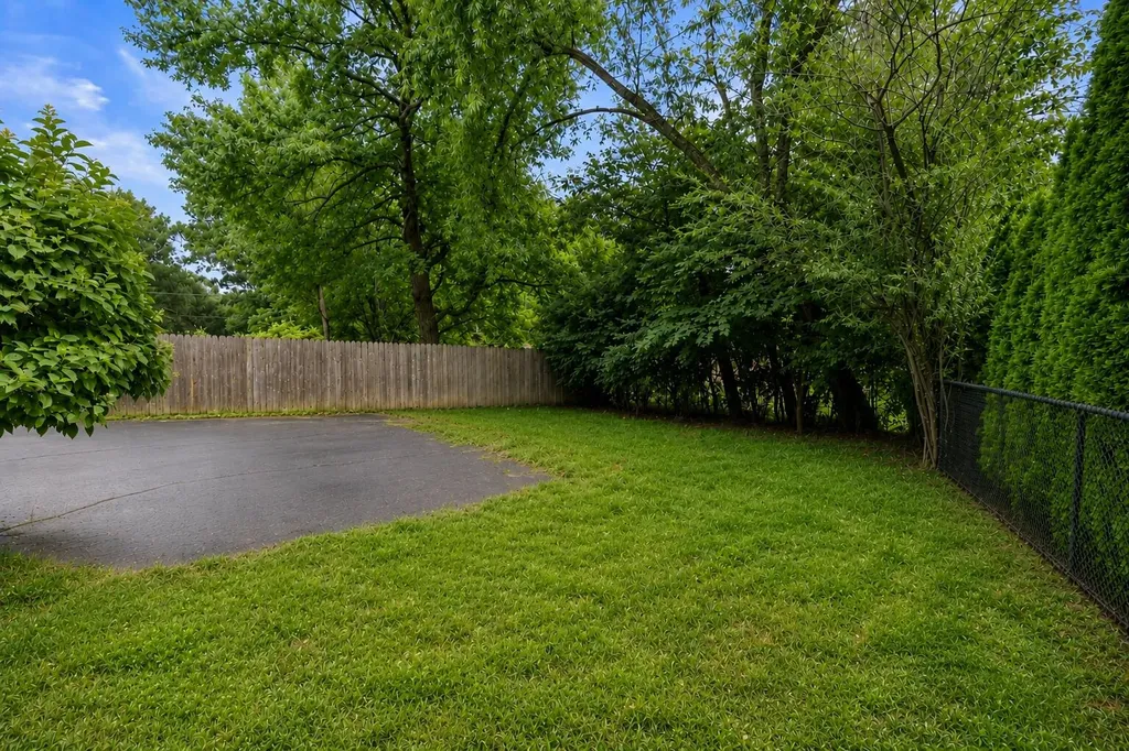 328 Leawood Drive Lexington KY 40502