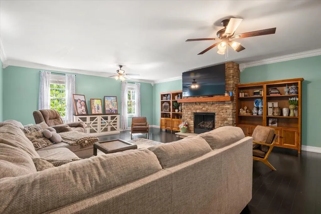 75 Sentinal Drive Manchester KY 40962