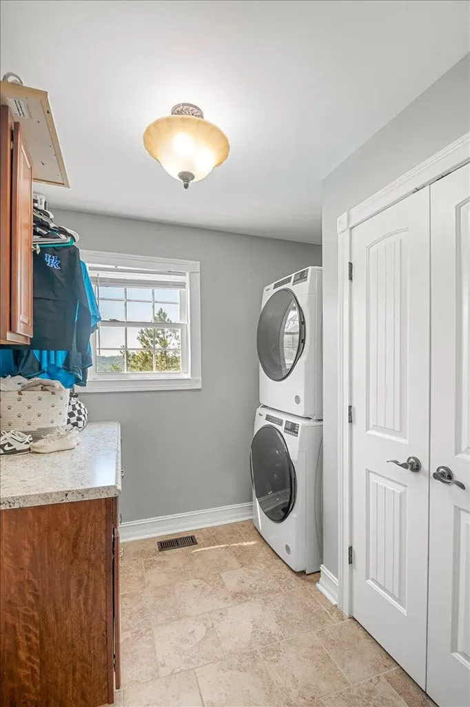 75 Sentinal Drive Manchester KY 40962