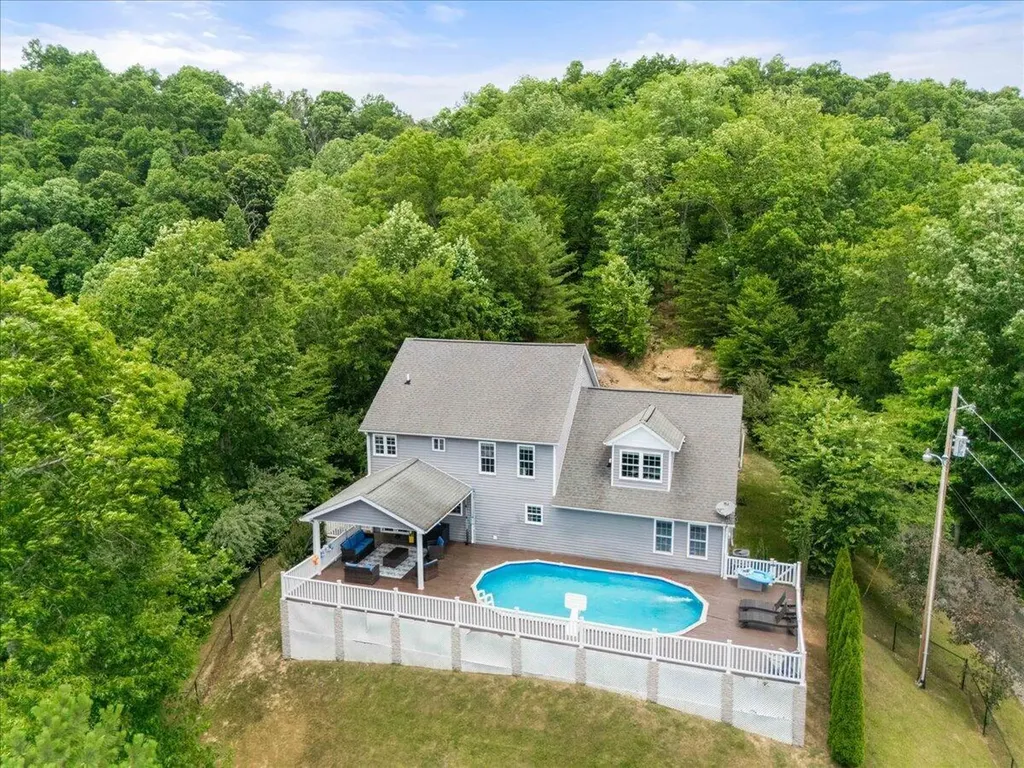 75 Sentinal Drive Manchester KY 40962