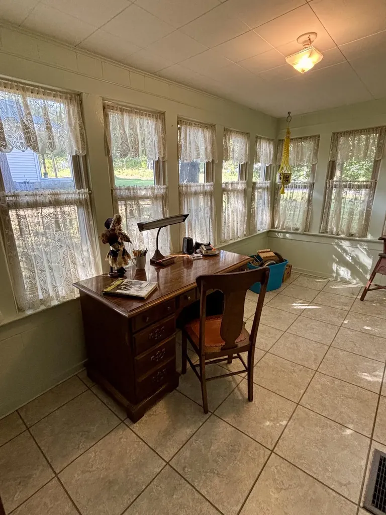 408 W Bellville Street Marion KY 42064