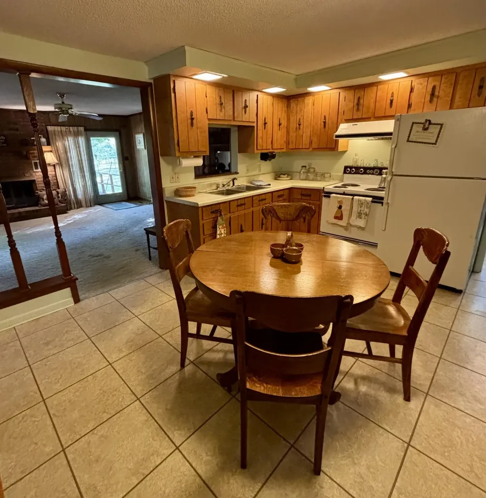 408 W Bellville Street Marion KY 42064