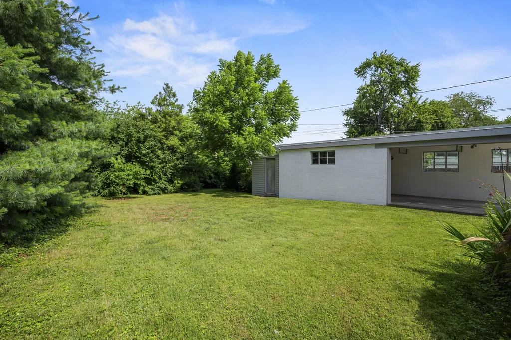 2029 Dellwood Drive Lexington KY 40503