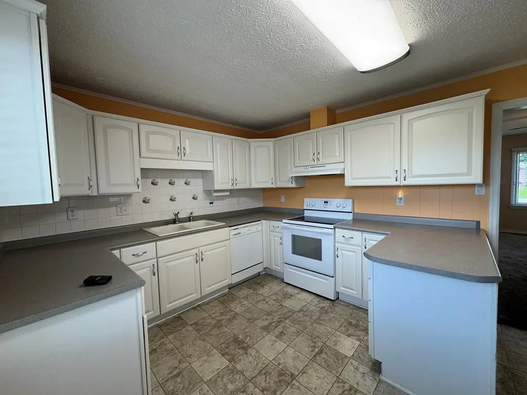 2913 Seminole Drive Hopkinsville KY 42240