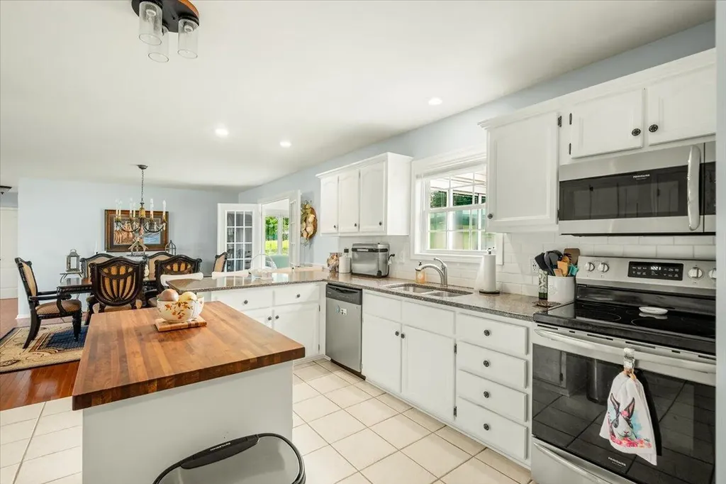 274 Brookside Drive London KY 40744