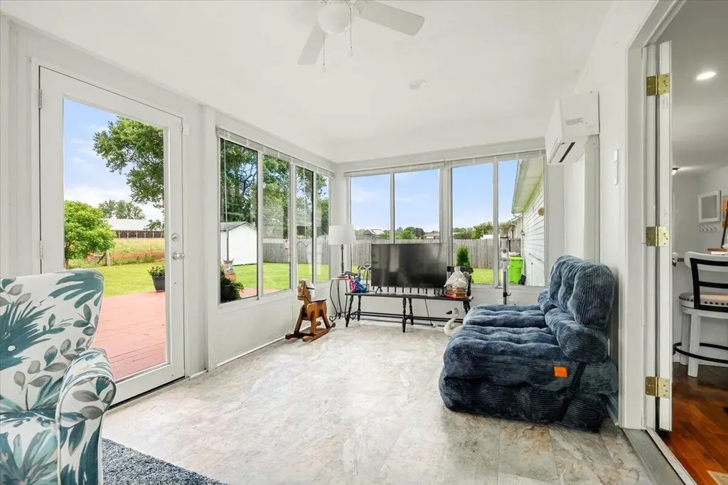 274 Brookside Drive London KY 40744