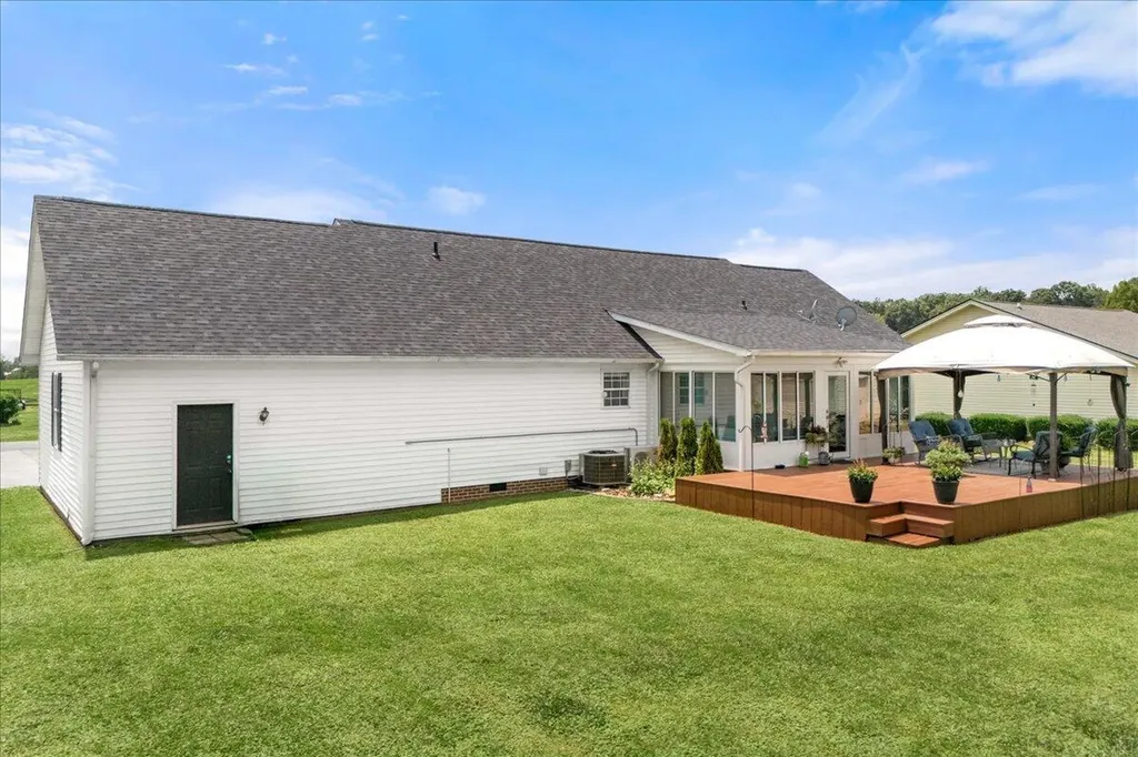 274 Brookside Drive London KY 40744