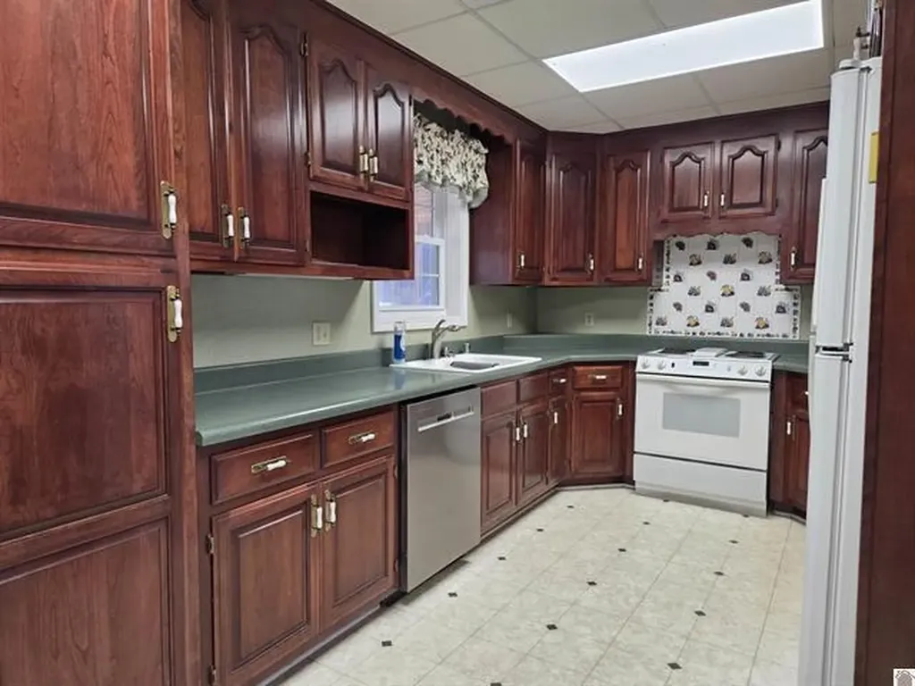 6290 E Ky-58 Clinton KY 42031