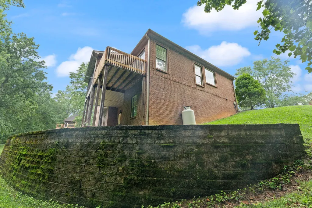 223 Sycamore Springs Drive Somerset KY 42503