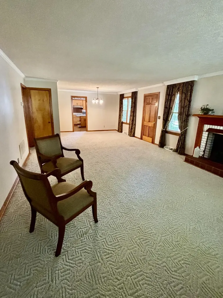 414 S Moore Street Marion KY 42064