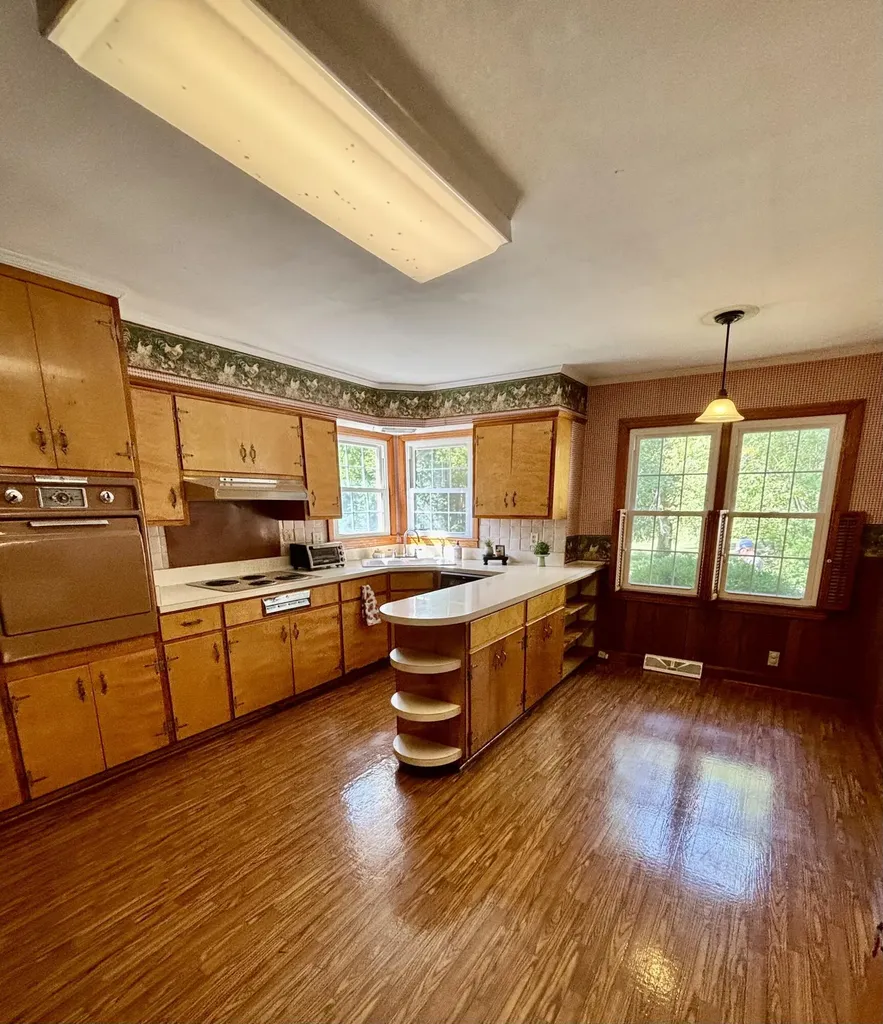 414 S Moore Street Marion KY 42064