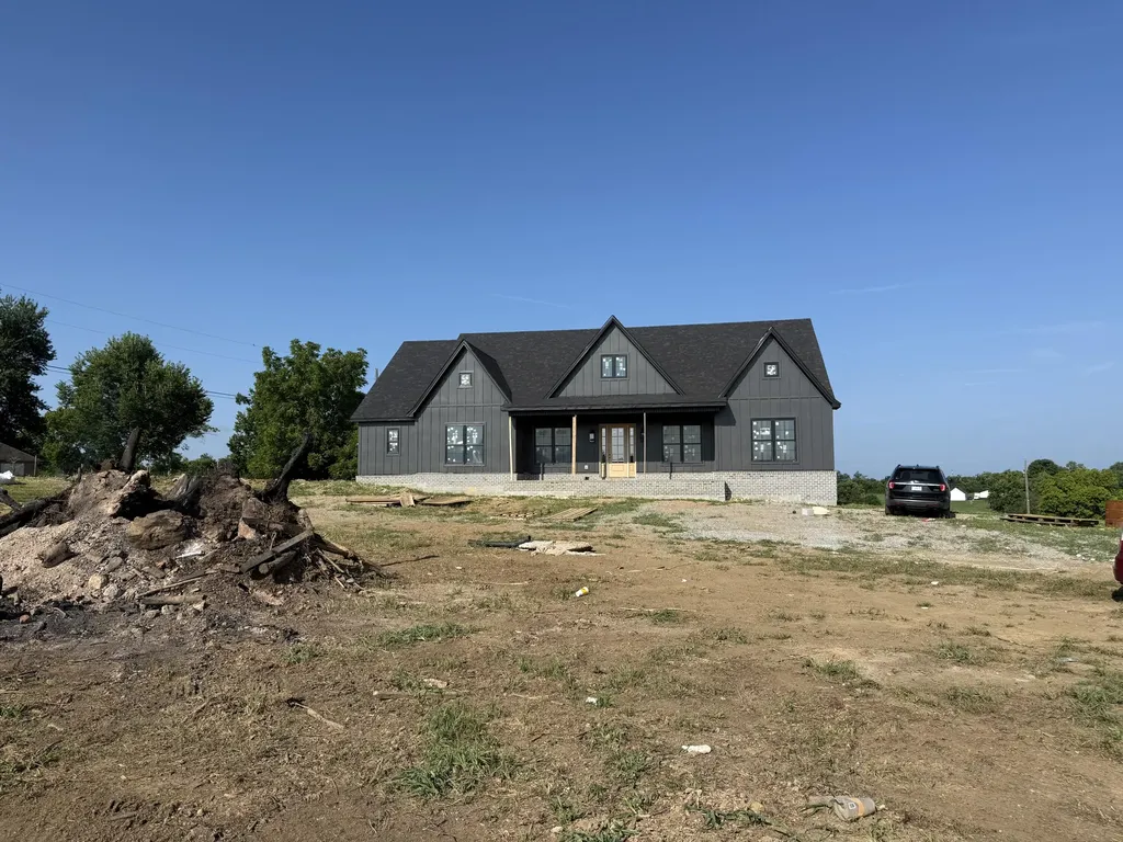 2006 West Court Richmond KY 40475