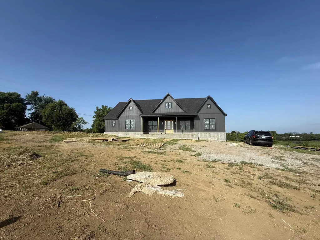 2006 West Court Richmond KY 40475