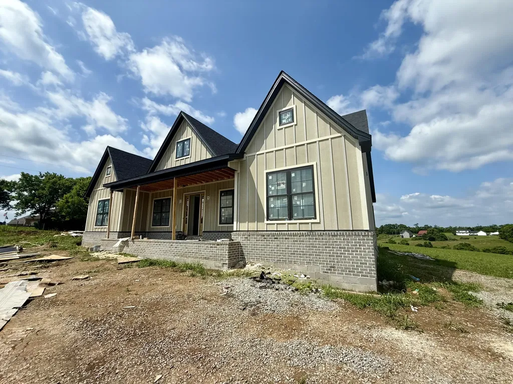 2006 West Court Richmond KY 40475