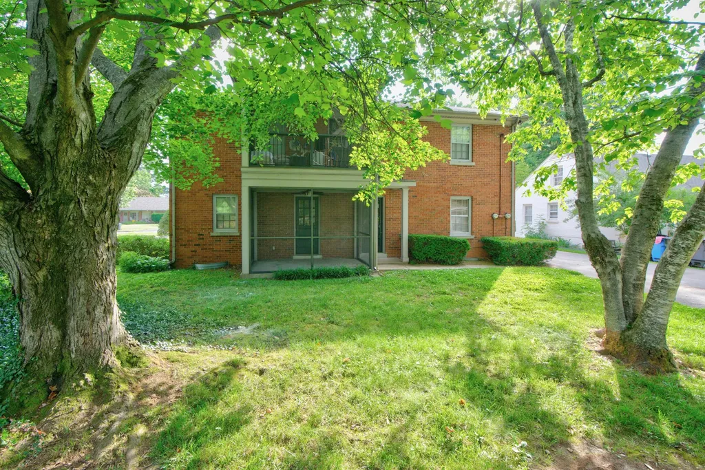 1928-1930 Fontaine Road Lexington KY 40502