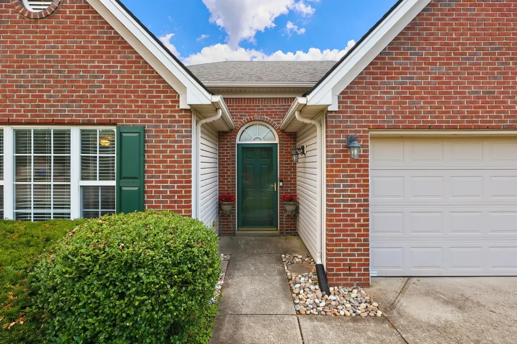 3944 Winthrop Drive Lexington KY 40514