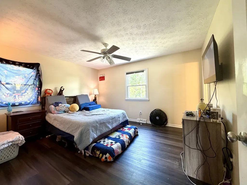 521 Scenic Drive Harrodsburg KY 40330