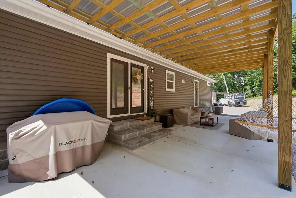 779 Narrow Gap Road Paint Lick KY 40461