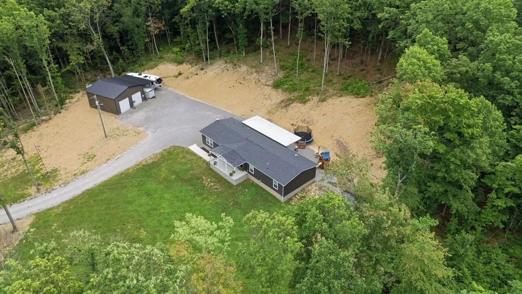 779 Narrow Gap Road Paint Lick KY 40461