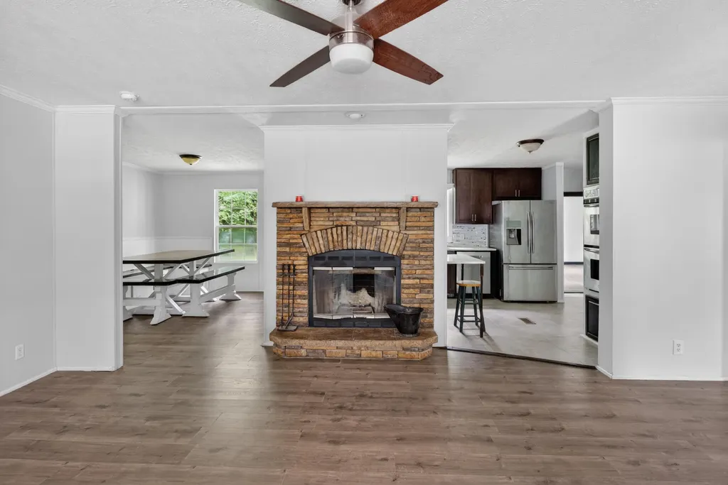 1911 Husband Road Paducah KY 42003