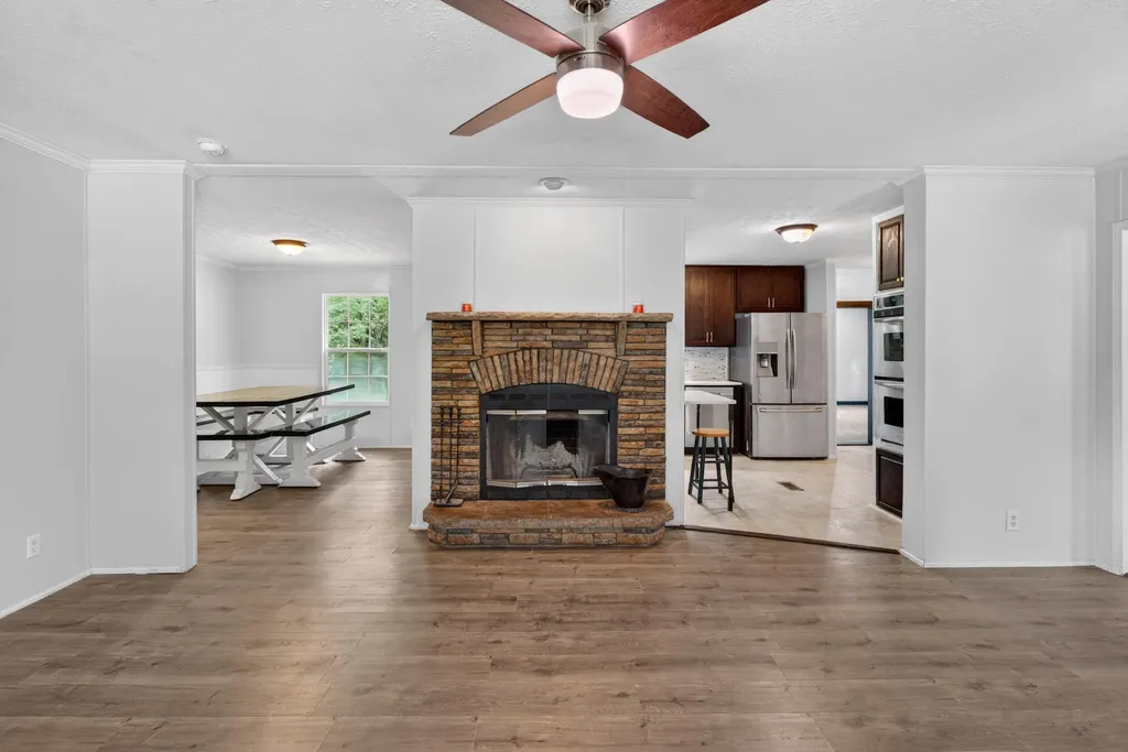 1911 Husband Road Paducah KY 42003