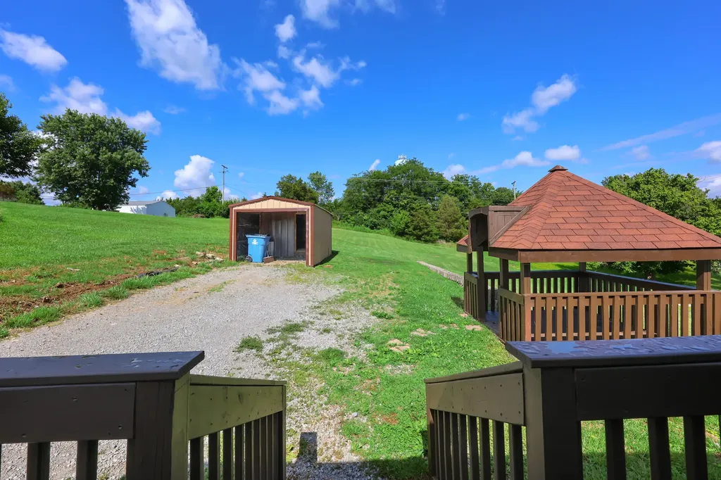 136 Rosemont Street Stanford KY 40484