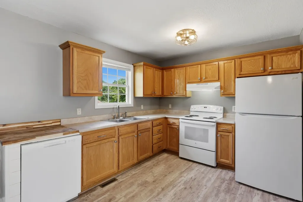 136 Rosemont Street Stanford KY 40484