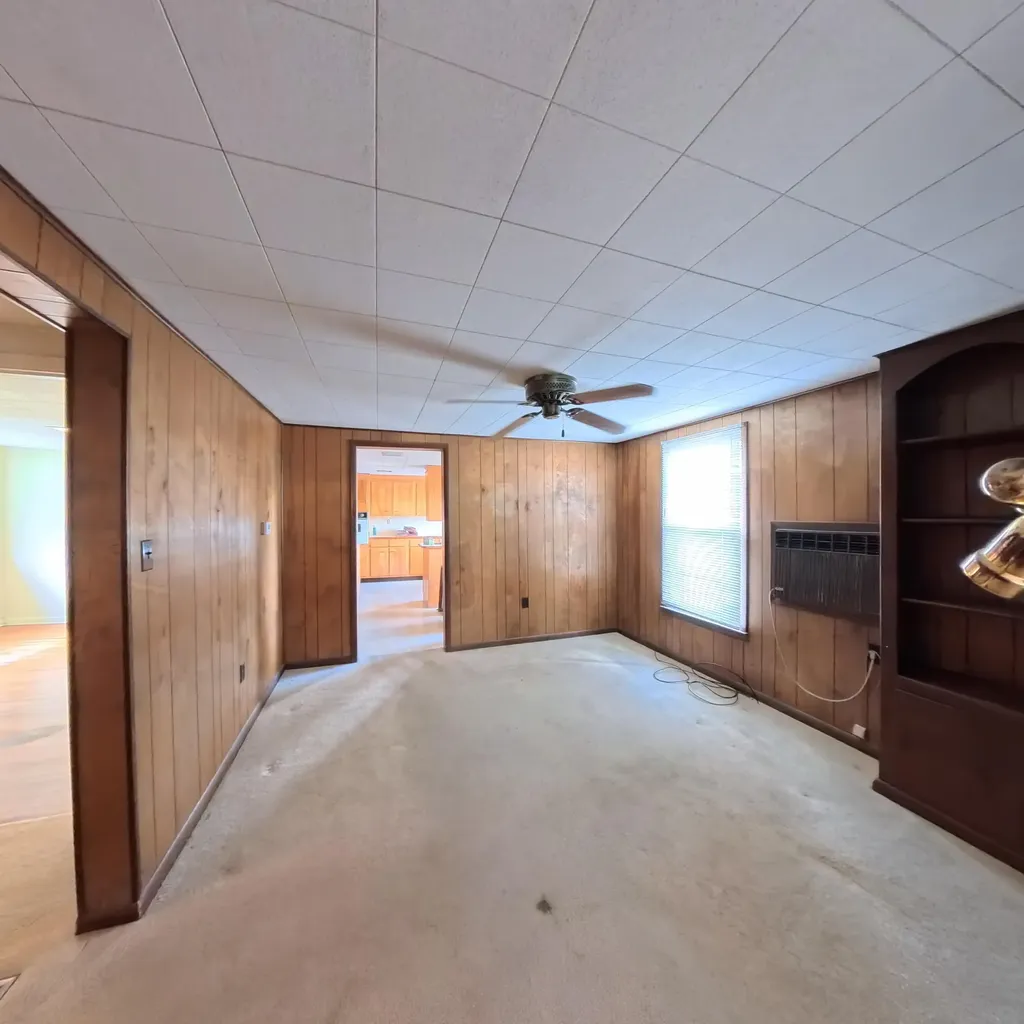 131 Peyton Avenue Irvine KY 40336