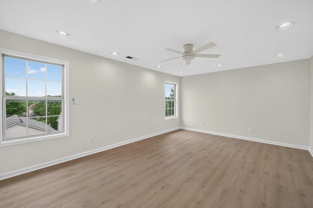 925 Winding Oak Trail Lexington KY 40511