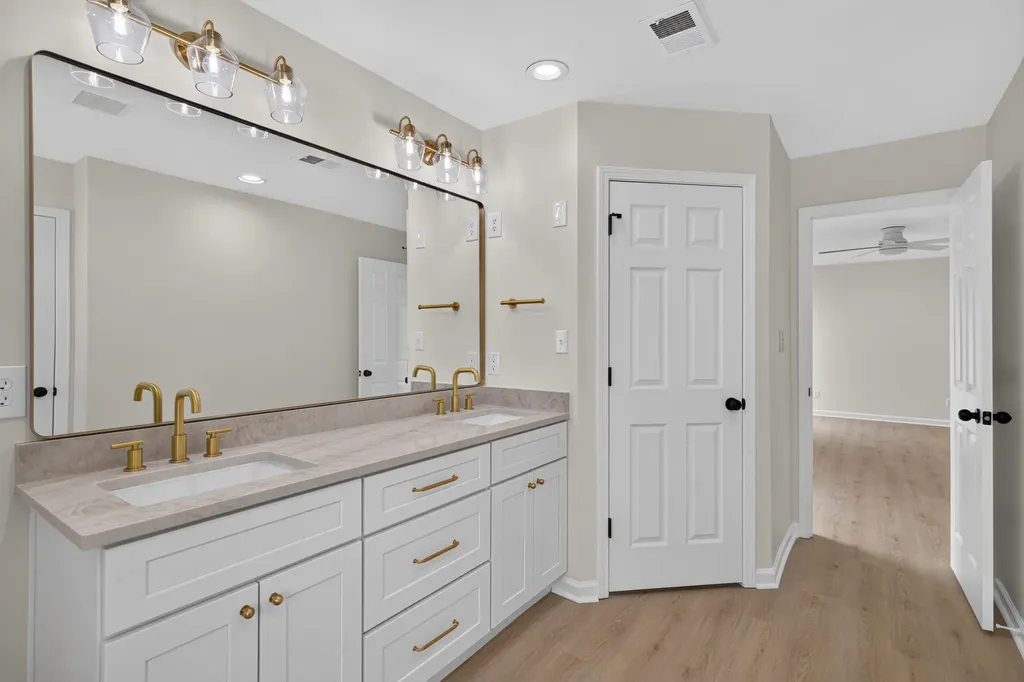 925 Winding Oak Trail Lexington KY 40511