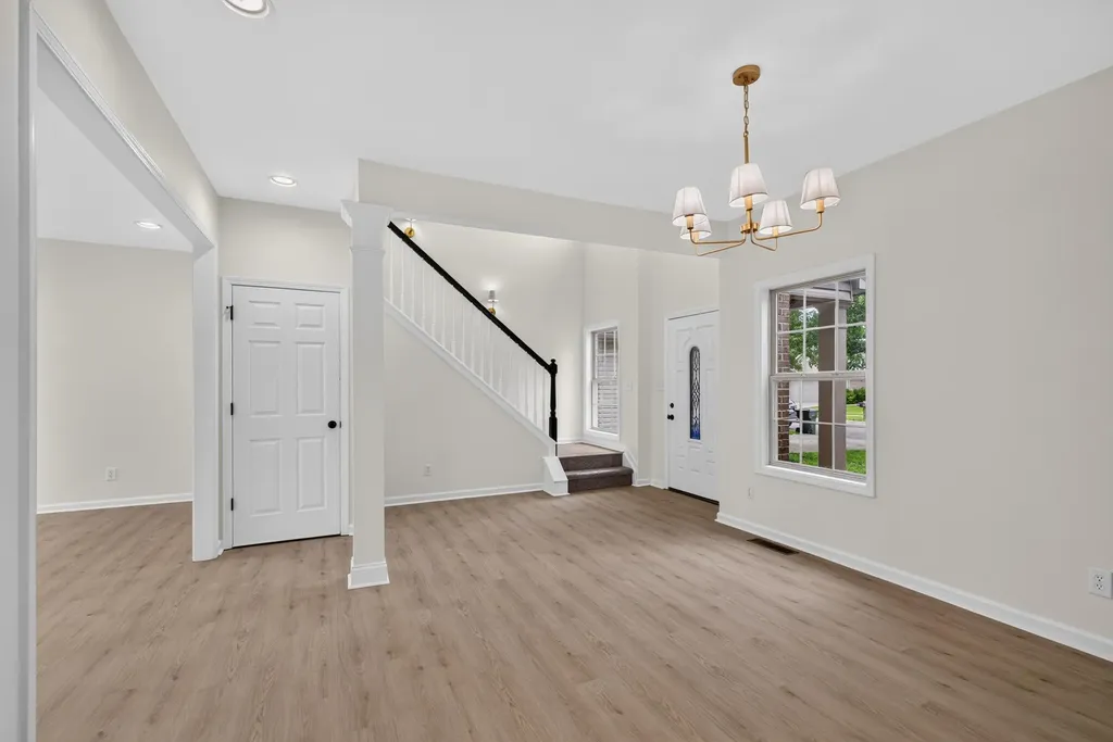 925 Winding Oak Trail Lexington KY 40511