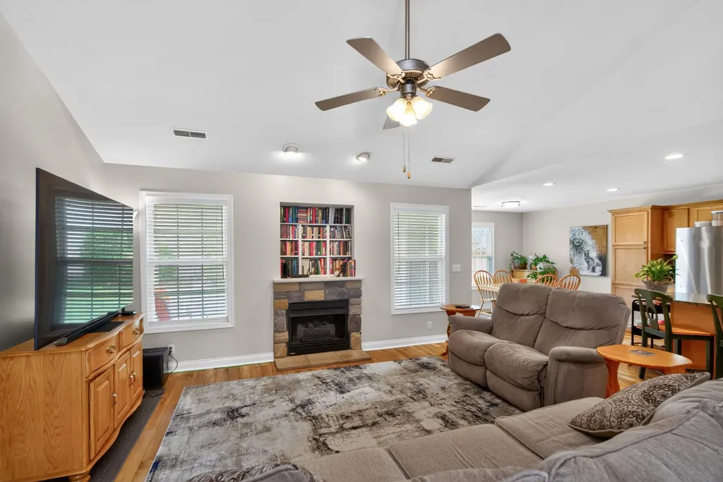 1208 Passage Mound Way Lexington KY 40509