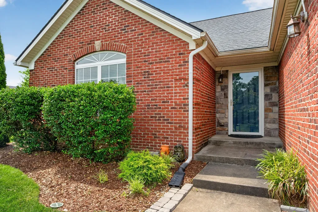1208 Passage Mound Way Lexington KY 40509