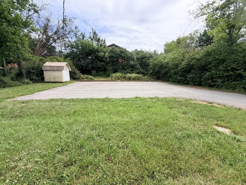 108 Dennis Drive Lexington KY 40503